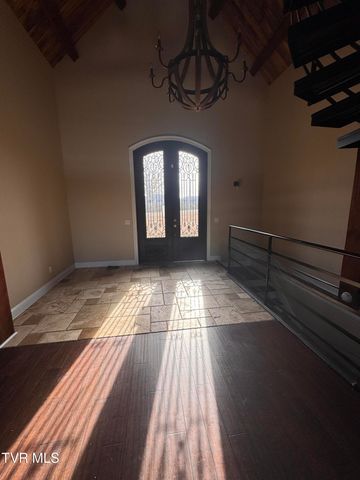 211 Petty Lane, Mooresburg, TN 37811