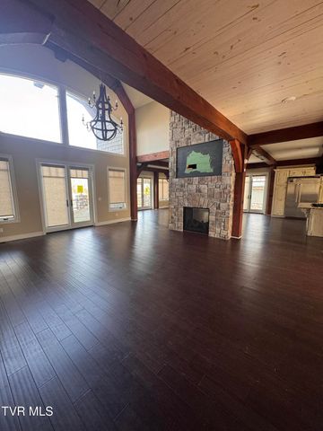 211 Petty Lane, Mooresburg, TN 37811