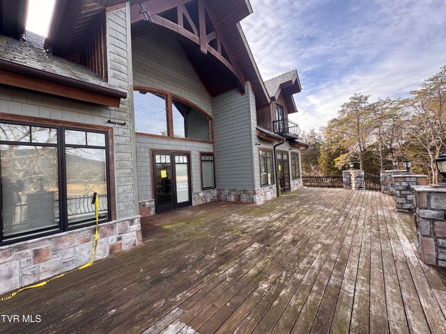 211 Petty Lane, Mooresburg, TN 37811