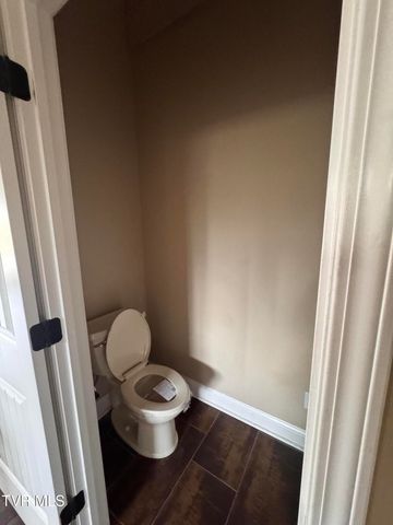 211 Petty Lane, Mooresburg, TN 37811