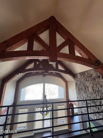 211 Petty Lane, Mooresburg, TN 37811