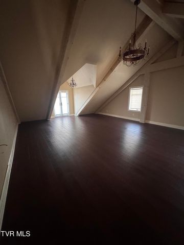 211 Petty Lane, Mooresburg, TN 37811