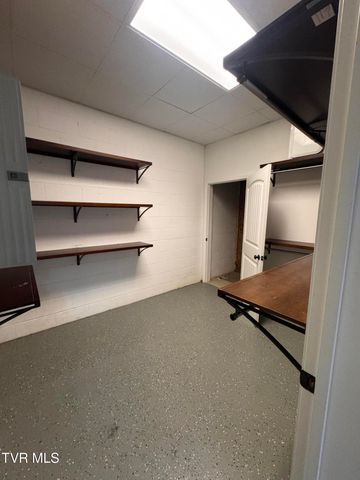 211 Petty Lane, Mooresburg, TN 37811