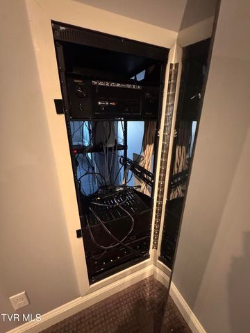 211 Petty Lane, Mooresburg, TN 37811