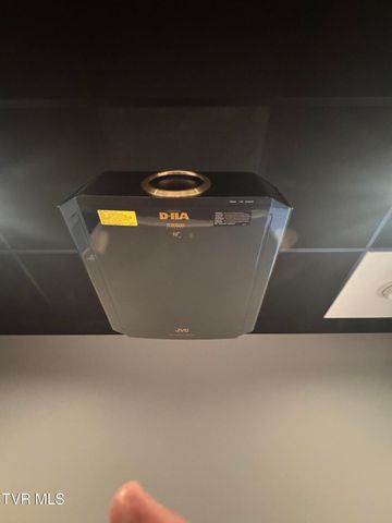 211 Petty Lane, Mooresburg, TN 37811