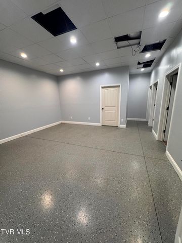 211 Petty Lane, Mooresburg, TN 37811