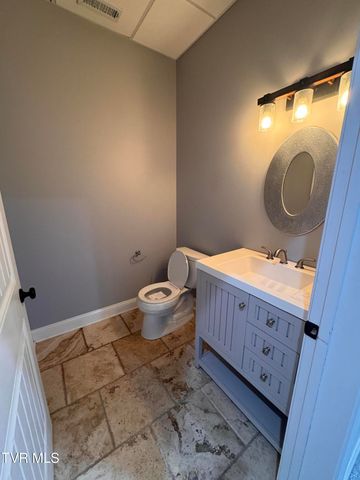 211 Petty Lane, Mooresburg, TN 37811