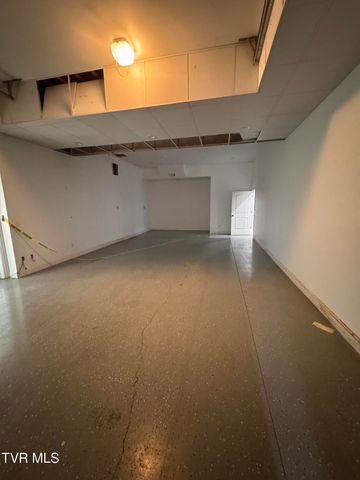 211 Petty Lane, Mooresburg, TN 37811