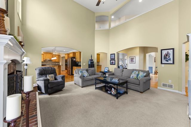 3803 Royal Portrush Drive, Naperville, IL 60564