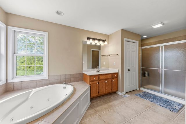 3803 Royal Portrush Drive, Naperville, IL 60564