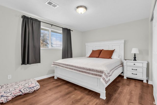 1124 E WEBSTER DR, Sandy, UT 84094