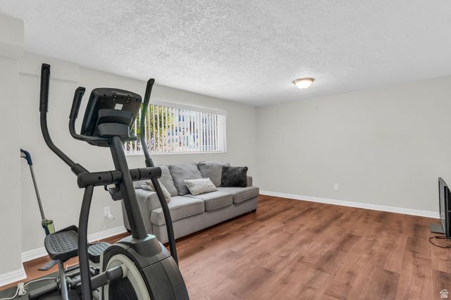 1124 E WEBSTER DR, Sandy, UT 84094