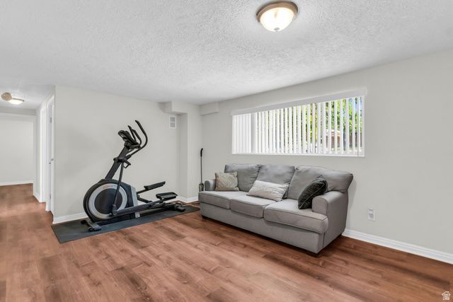 1124 E WEBSTER DR, Sandy, UT 84094