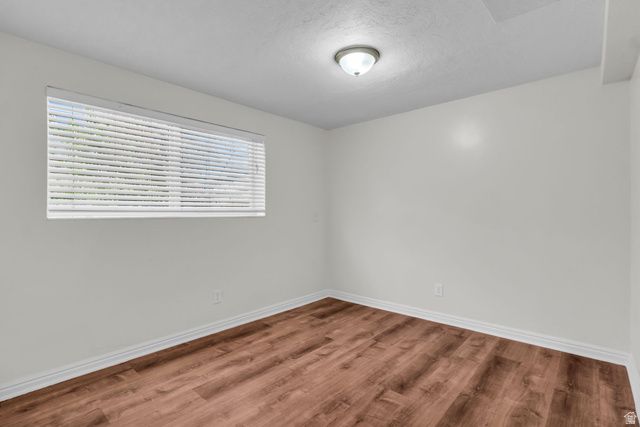 1124 E WEBSTER DR, Sandy, UT 84094