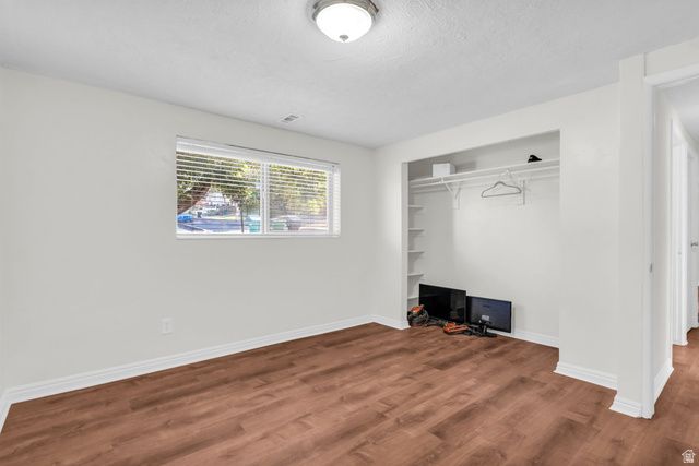 1124 E WEBSTER DR, Sandy, UT 84094