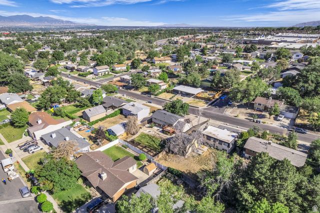 1124 E WEBSTER DR, Sandy, UT 84094
