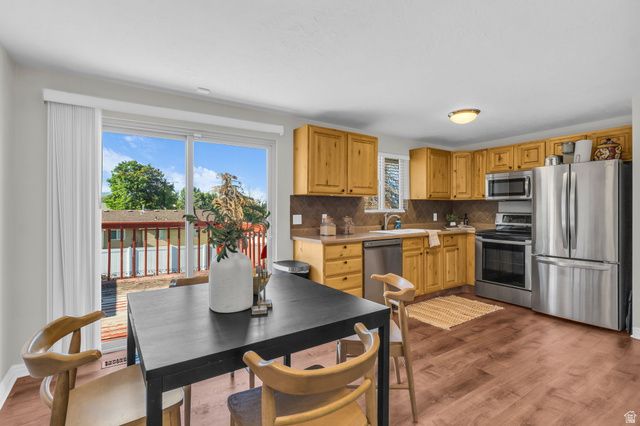 1124 E WEBSTER DR, Sandy, UT 84094