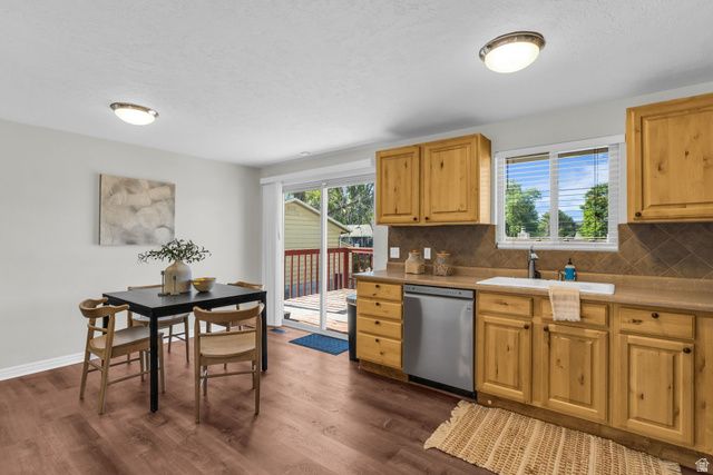 1124 E WEBSTER DR, Sandy, UT 84094