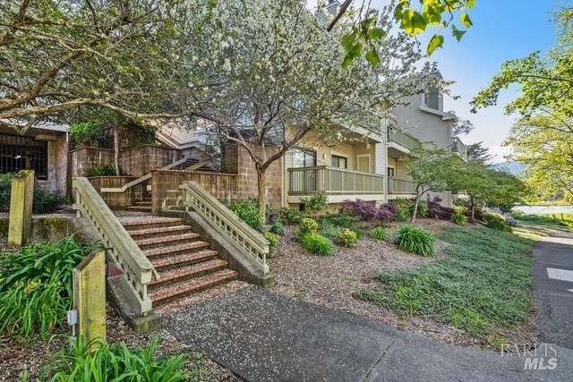 118 Eucalyptus Knoll St, Mill Valley, CA 94941