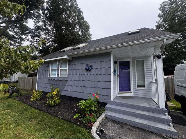 42 Breston Drive W, Shirley, NY 11967