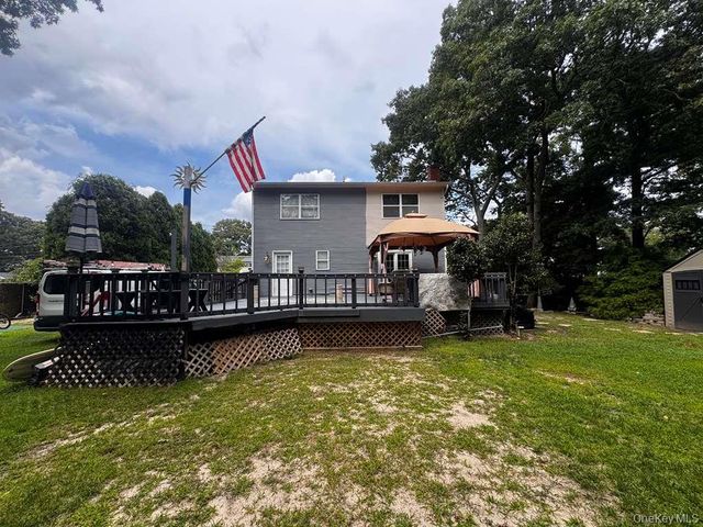 42 Breston Drive W, Shirley, NY 11967