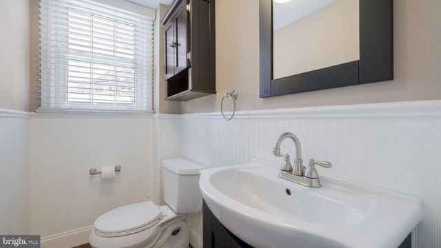 184 WOODLARK LN, Media, PA 19063