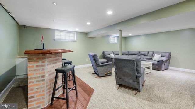 184 WOODLARK LN, Media, PA 19063