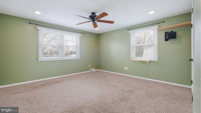 184 WOODLARK LN, Media, PA 19063