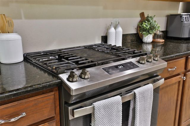 802 Harbor Lakes Lane, Katy, TX 77494