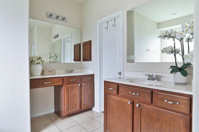 802 Harbor Lakes Lane, Katy, TX 77494