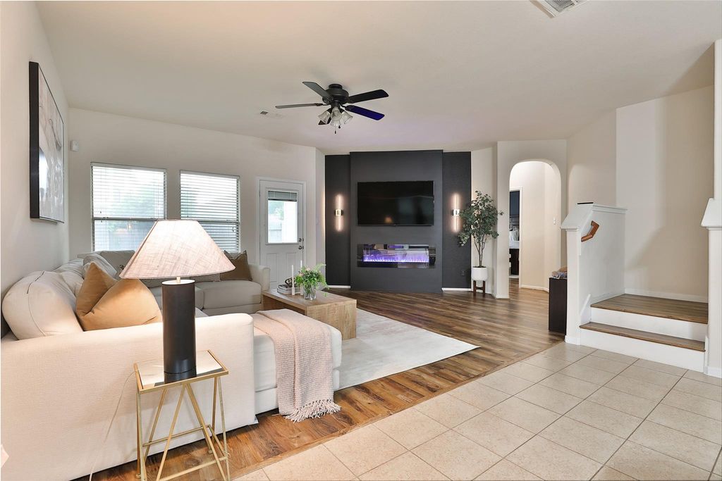 802 Harbor Lakes Lane, Katy, TX 77494