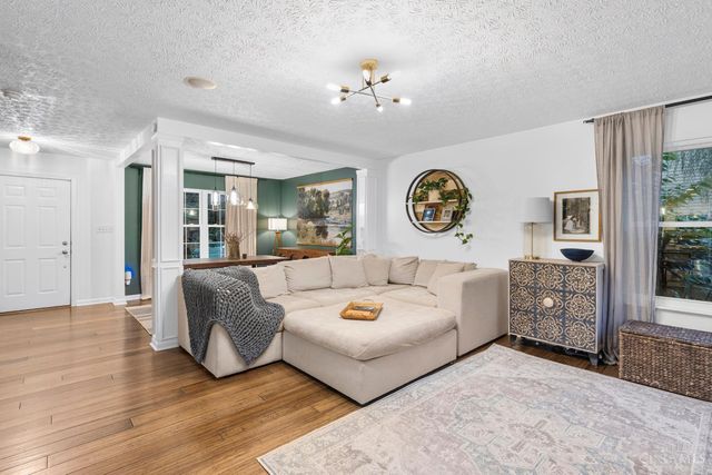 728 Oak Forest Drive, Hamilton Twp, OH 45152