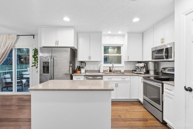 728 Oak Forest Drive, Hamilton Twp, OH 45152