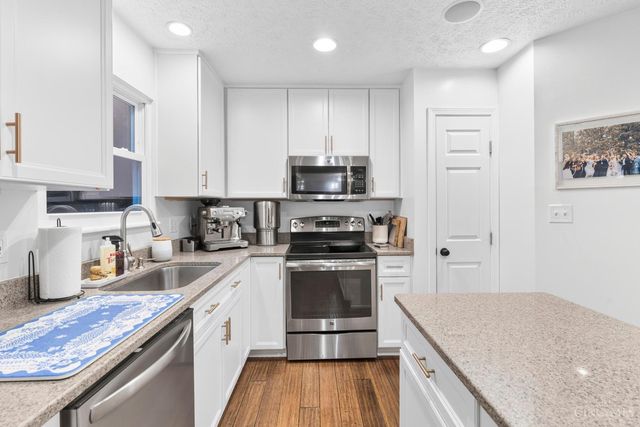 728 Oak Forest Drive, Hamilton Twp, OH 45152