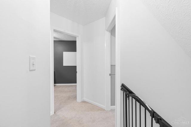 728 Oak Forest Drive, Hamilton Twp, OH 45152
