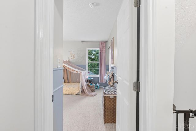 728 Oak Forest Drive, Hamilton Twp, OH 45152