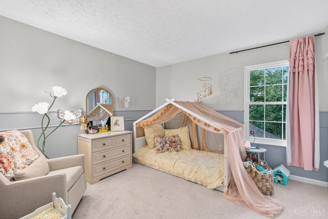 728 Oak Forest Drive, Hamilton Twp, OH 45152
