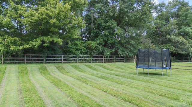 728 Oak Forest Drive, Hamilton Twp, OH 45152