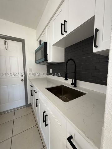 2216 Fillmore St 6, Hollywood, FL 33020