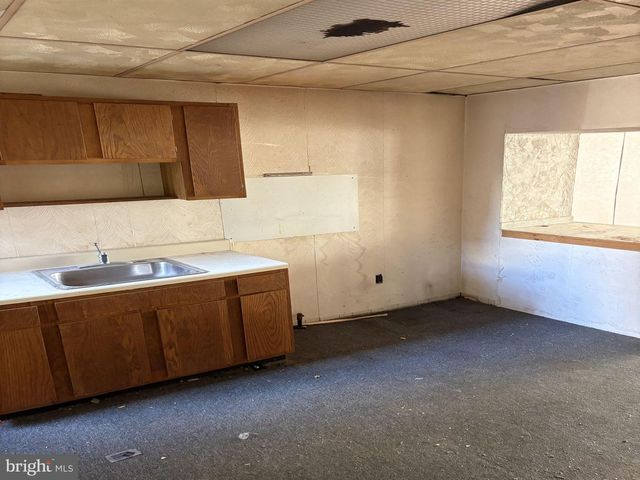 1534 E PASSYUNK AVE, Philadelphia, PA 19147