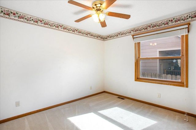 9715 W Westlawn St, Wichita, KS 67212