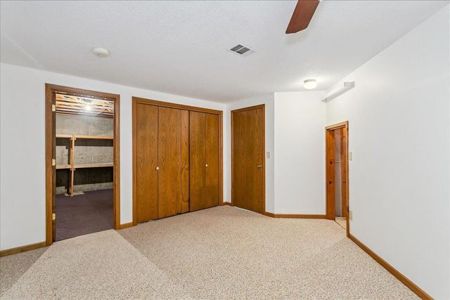 9715 W Westlawn St, Wichita, KS 67212