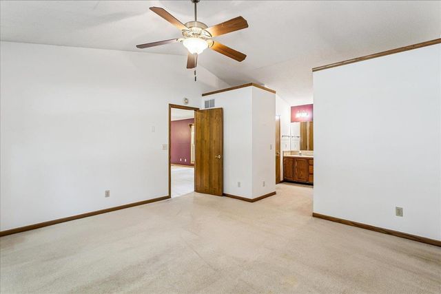 9715 W Westlawn St, Wichita, KS 67212