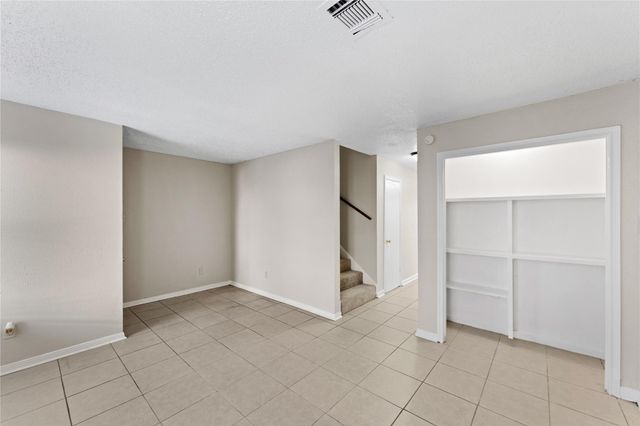 5810 Twisted Pine Court E, Houston, TX 77039