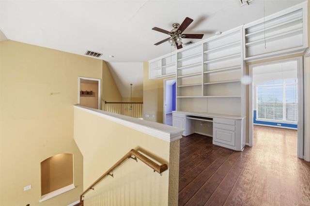 2412 Cloud Peak LN, Round Rock, TX 78681