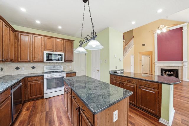 2412 Cloud Peak LN, Round Rock, TX 78681