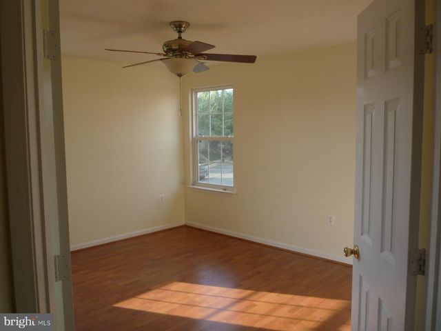 552 SPARKLEBERRY TER NE, Leesburg, VA 20176