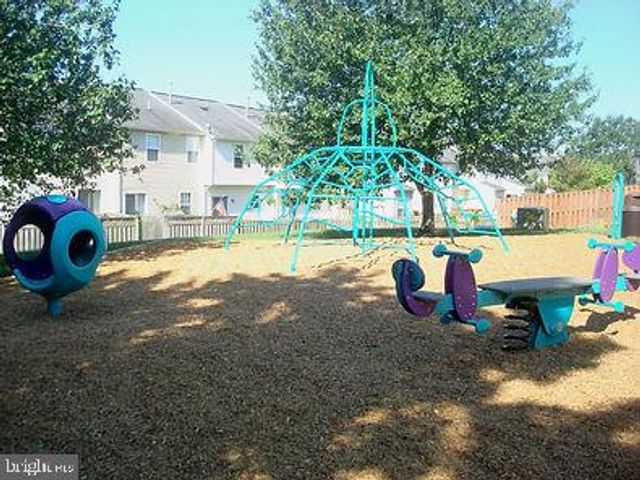 552 SPARKLEBERRY TER NE, Leesburg, VA 20176