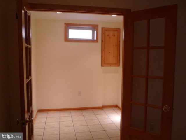 552 SPARKLEBERRY TER NE, Leesburg, VA 20176