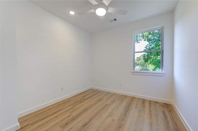 7118 Eastwood Street, Houston, TX 77021